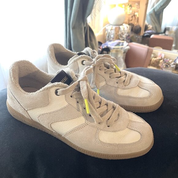 VERBENAS sneaker - size 8 wmns - Picture 2 of 9